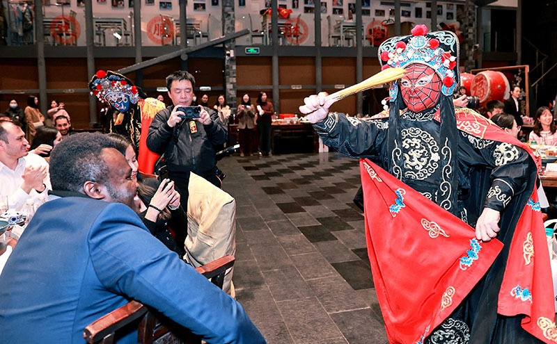 Columbia SIPA Students Experiences Sichuan Culture