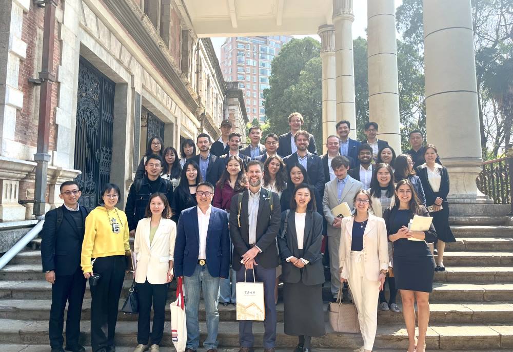 約翰霍普金斯大學高級國際研究學院學生代表團訪問雲南